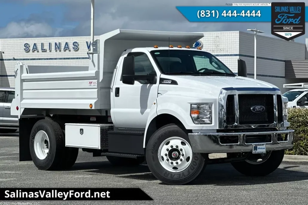 2025 Ford F-650 SuperCab photo 1