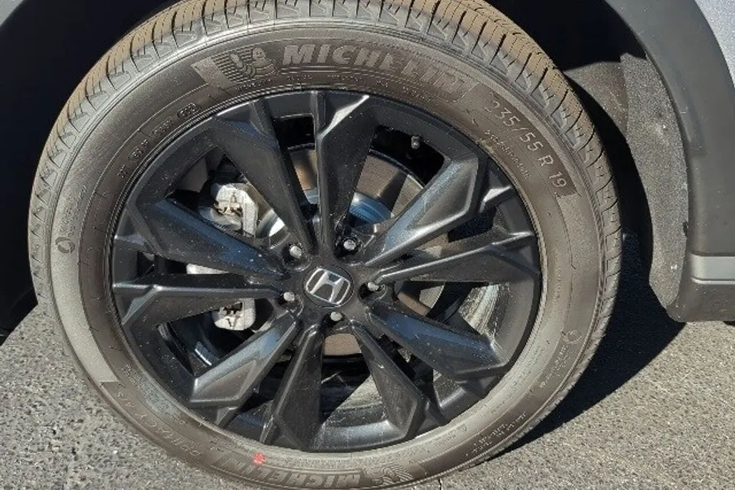 2026 Honda CR-V Hybrid Sport Touring photo 1