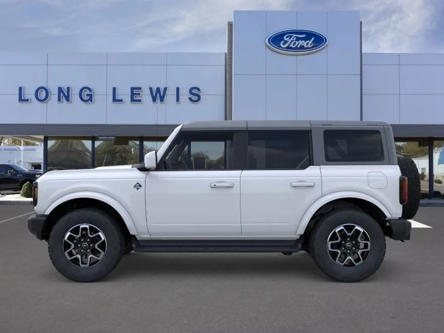 2025 Ford Bronco Outer Banks photo 1