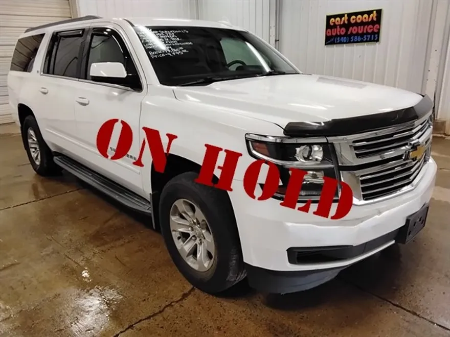 2016 Chevrolet Suburban LS photo 1
