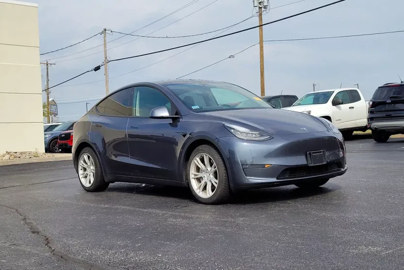 2021 Tesla Model Y Long Range photo 1