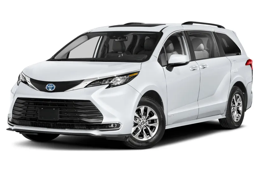 2024 Toyota Sienna XLE photo 1