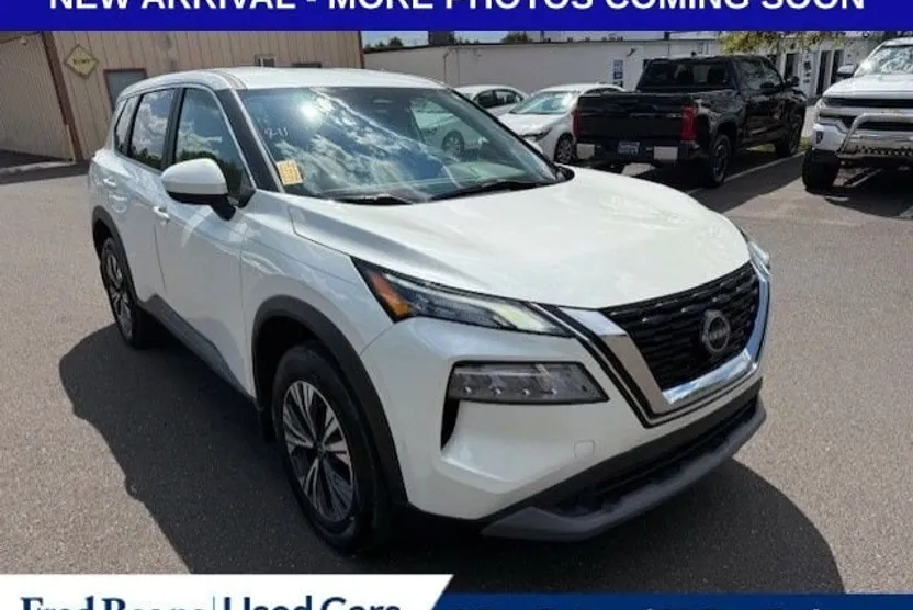 2023 Nissan Rogue SV photo 1