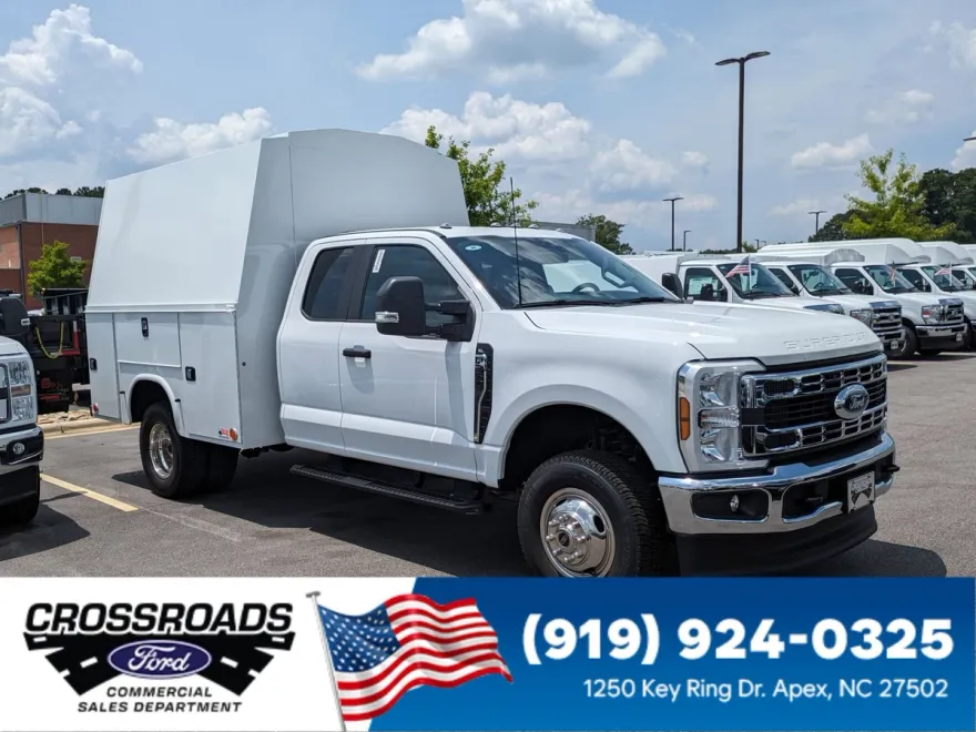 2025 Ford F-350 XL photo 1