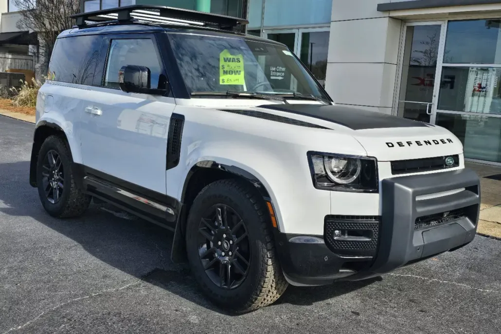 2023 Land Rover Defender 90 X-Dynamic SE photo 1