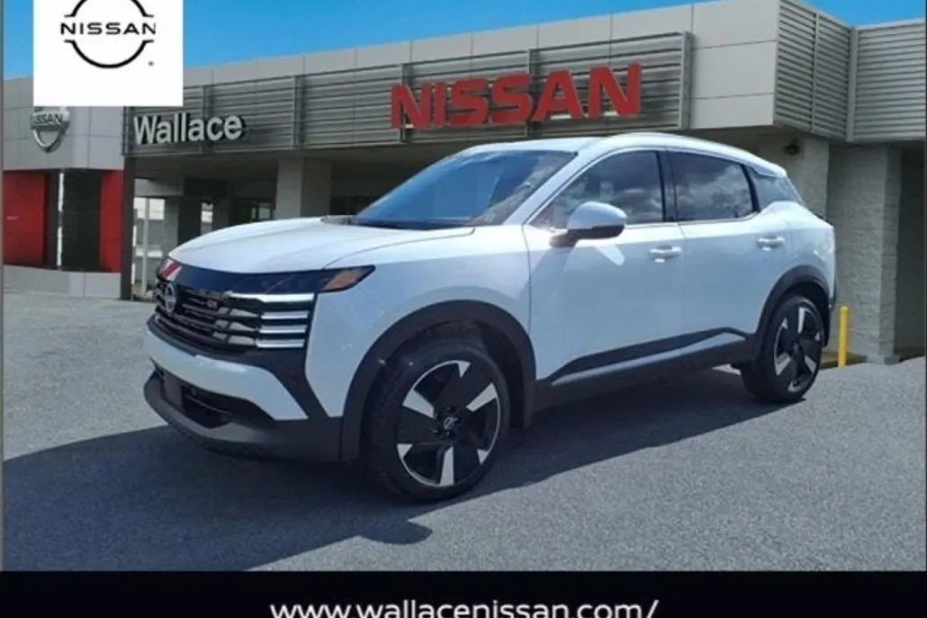 2025 Nissan Kicks SR photo 1