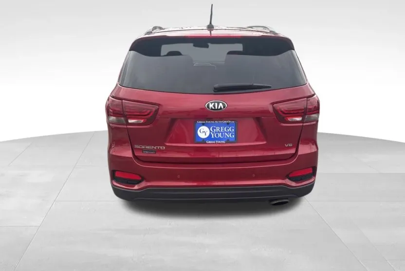 2020 Kia Sorento S photo 1