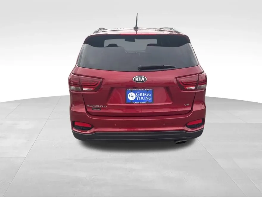2020 Kia Sorento S photo 1