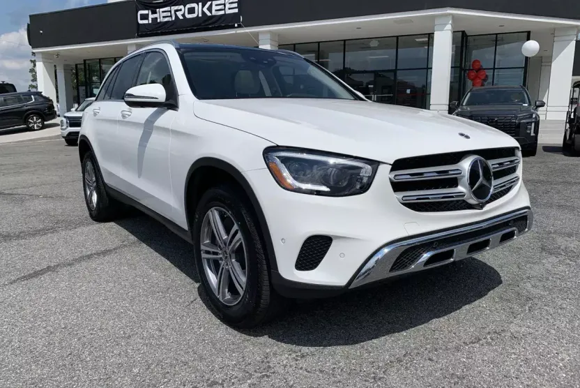 2022 Mercedes Benz GLC 300 photo 1
