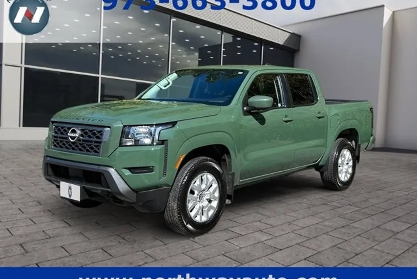 2023 Nissan Frontier SV photo 1