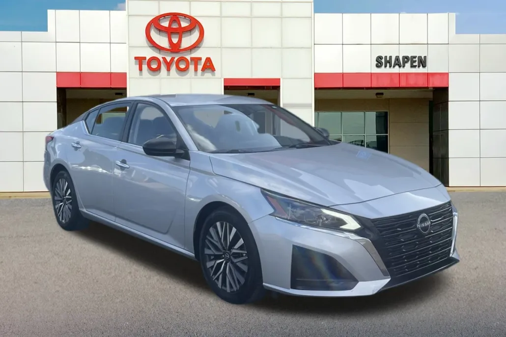 2024 Nissan Altima 2.5 SV photo 1