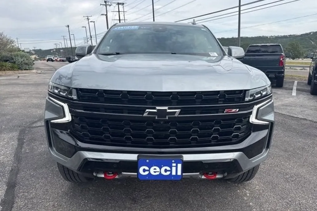 2024 Chevrolet Suburban Z71 photo 1