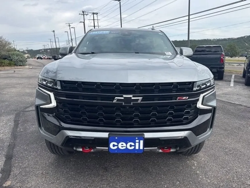 2024 Chevrolet Suburban Z71 photo 1