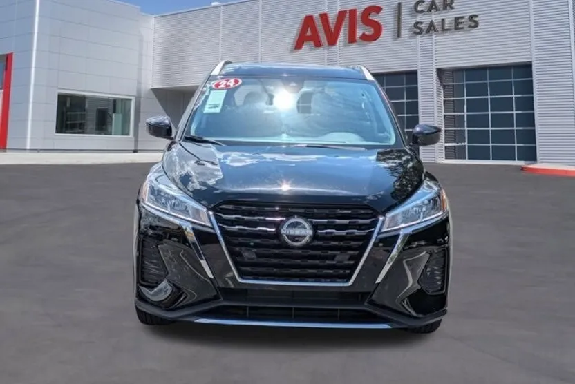 2024 Nissan Kicks SV photo 1