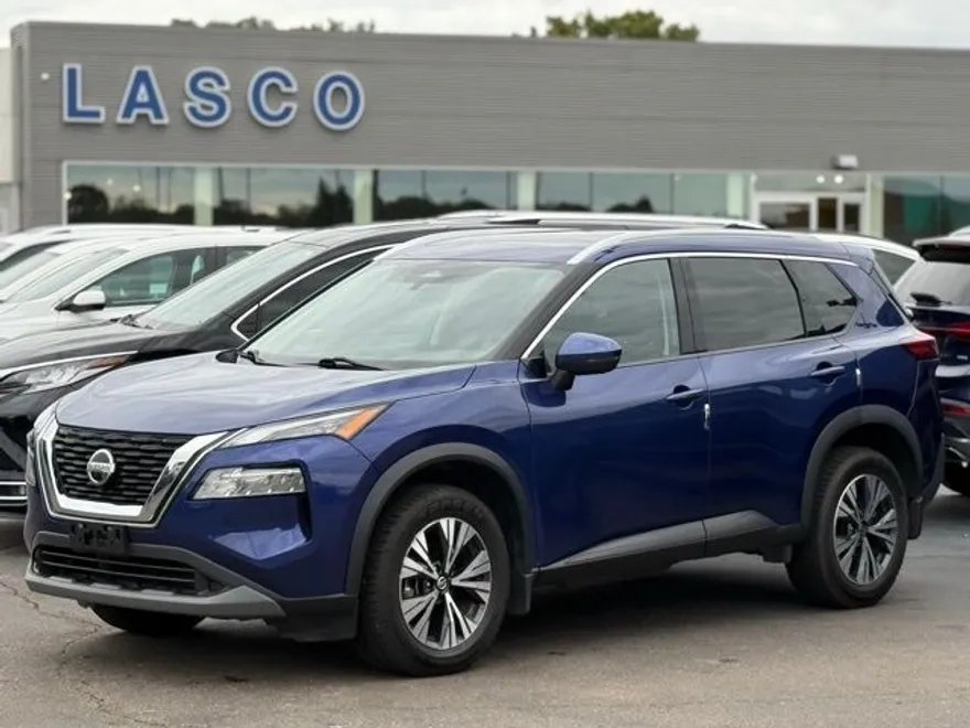 2021 Nissan Rogue SV photo 1