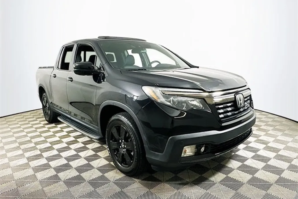 2017 Honda Ridgeline Black Edition photo 1