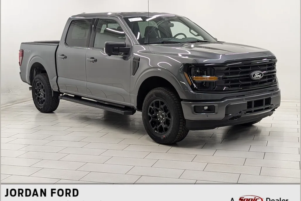 2025 Ford F-150 XLT photo 1