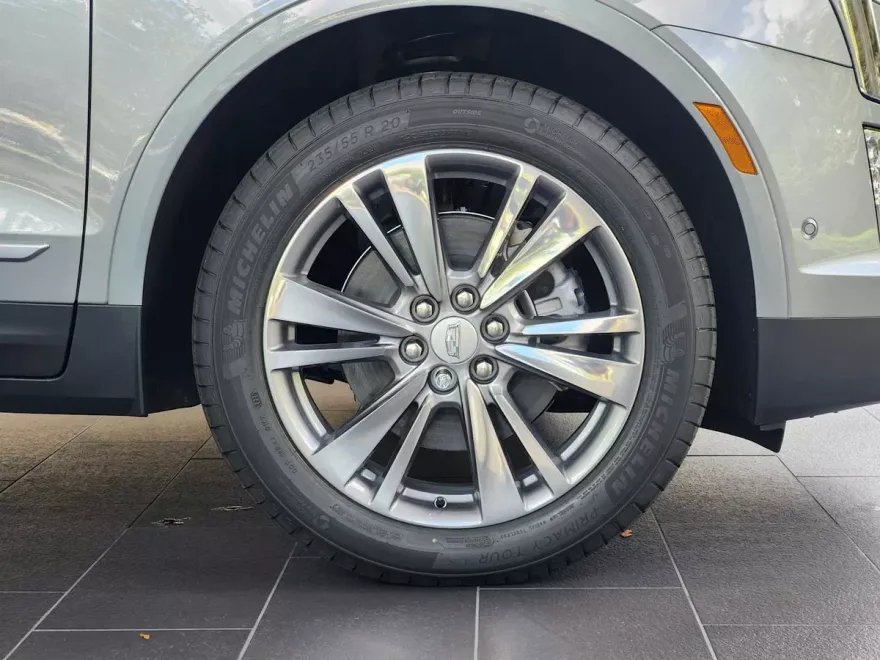 2025 Cadillac XT5 Premium Luxury photo 1