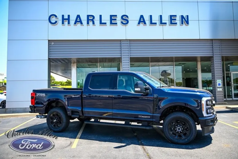 2025 Ford F-250 photo 1