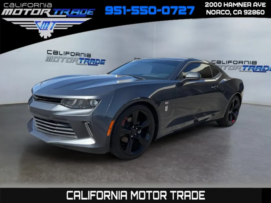 2018 Chevrolet Camaro 1LT photo 1