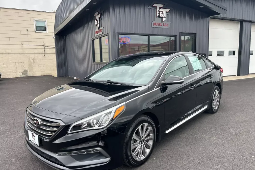 2016 Hyundai Sonata Sport photo 1