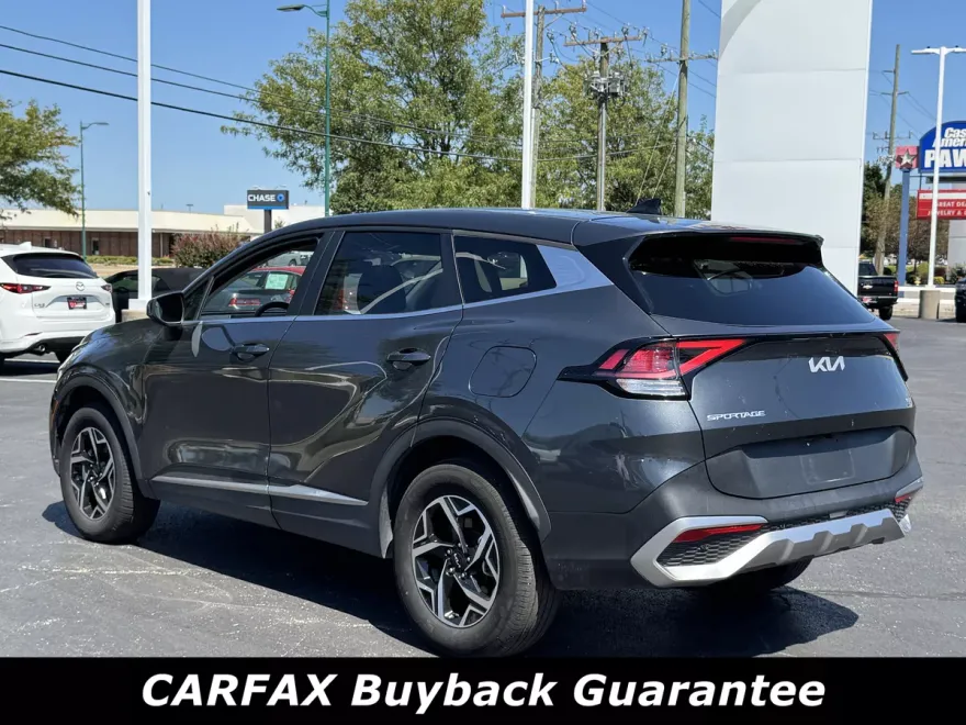2024 Kia Sportage LX photo 1