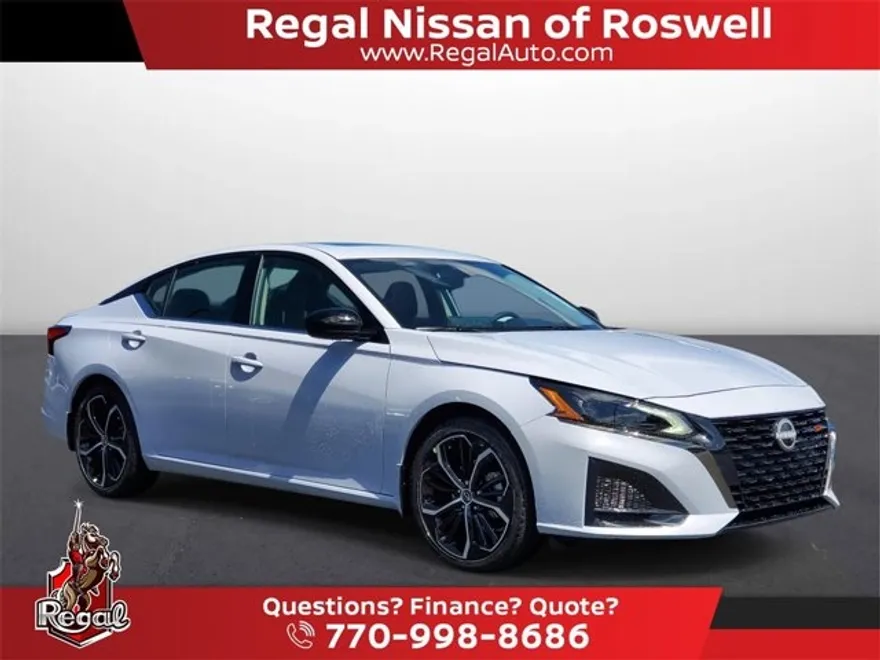 2025 Nissan Altima SR photo 1