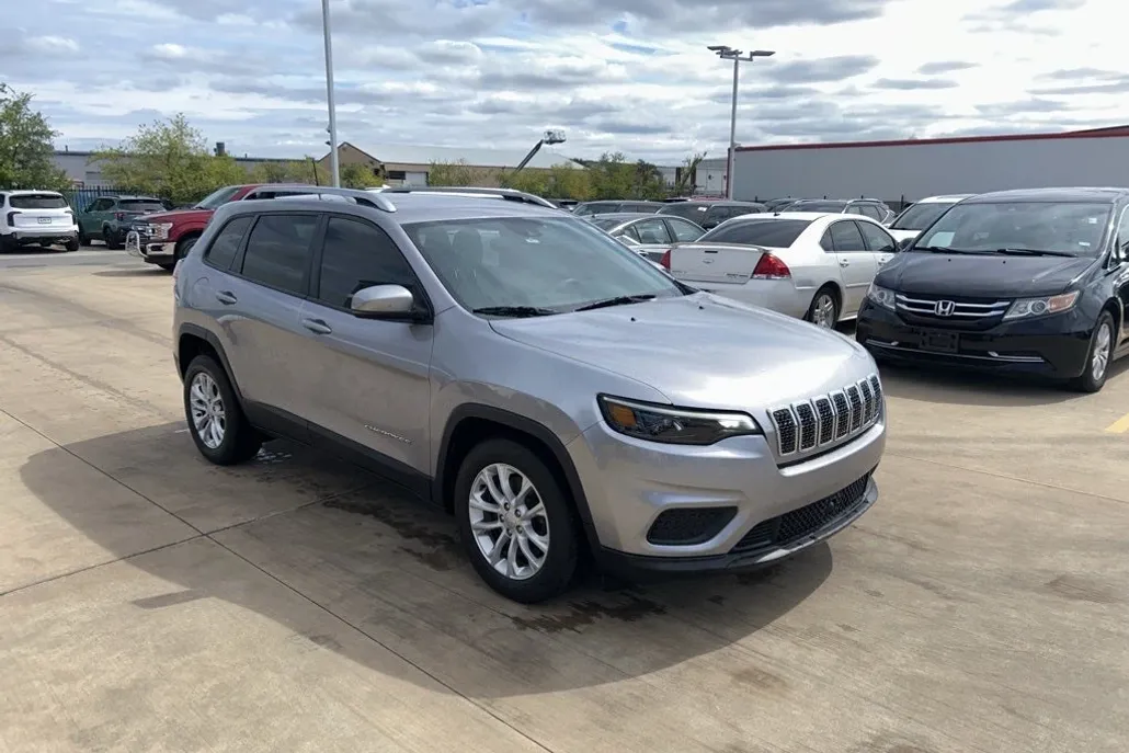 2021 Jeep Cherokee Latitude photo 1