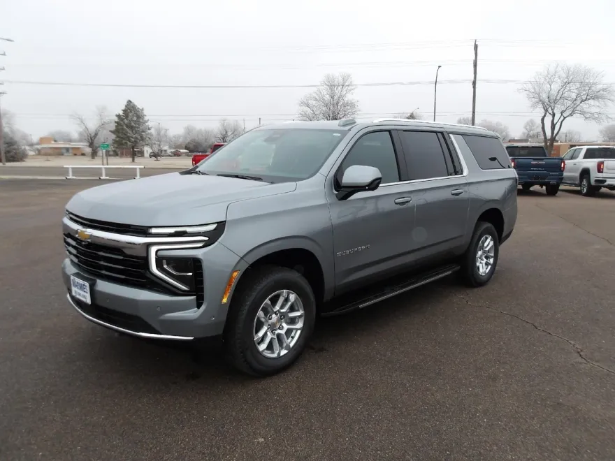 2025 Chevrolet Suburban LS photo 1