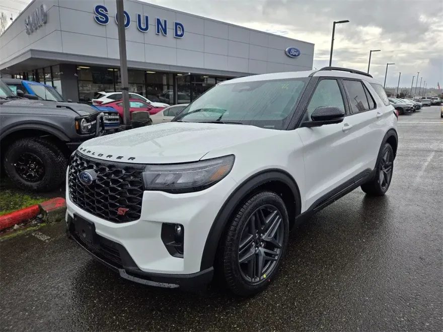 2025 Ford Explorer ST photo 1