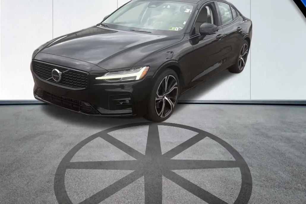 2024 Volvo S60 B5 Plus photo 1