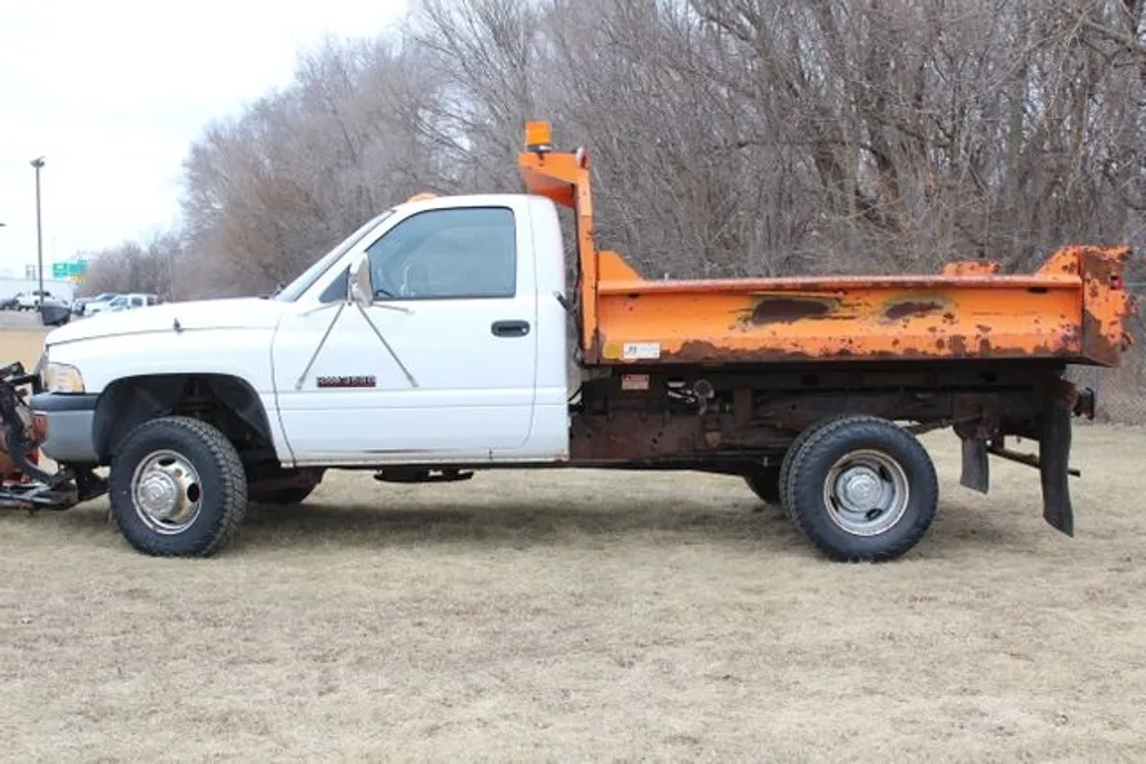 1999 Dodge Ram 3500 photo 1