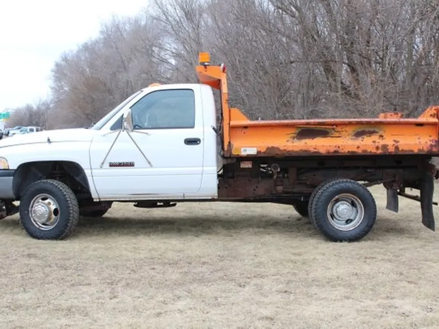 1999 Dodge Ram 3500 photo 1