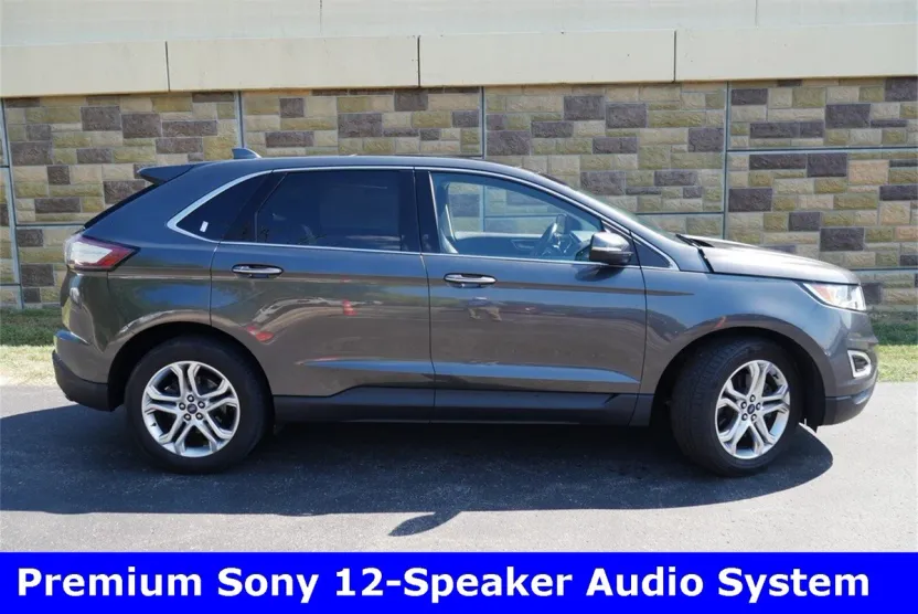 2018 Ford Edge Titanium photo 1