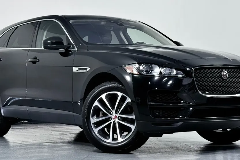 2020 Jaguar F-PACE Premium photo 1