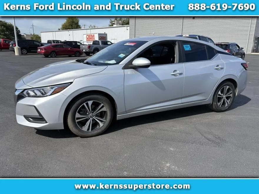 2023 Nissan Sentra SV photo 1