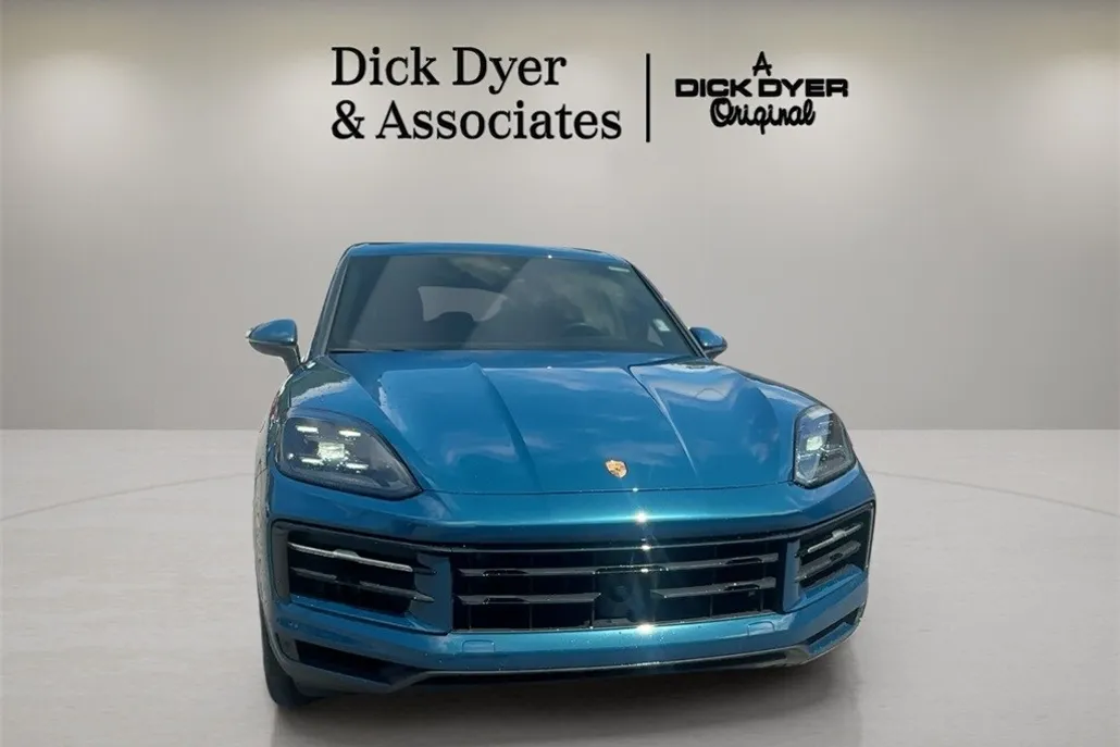 2024 Porsche Cayenne photo 1
