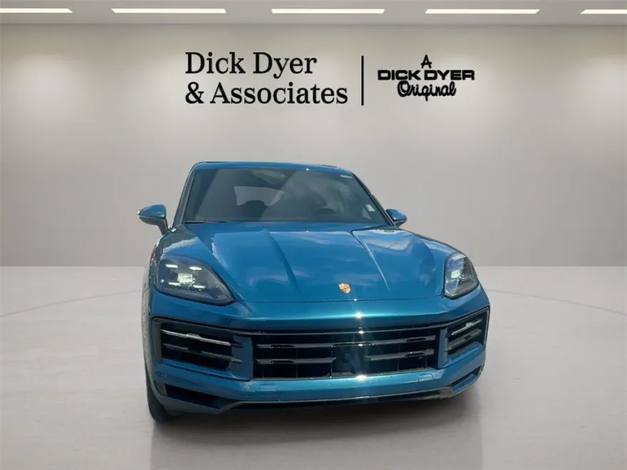 2024 Porsche Cayenne photo 1