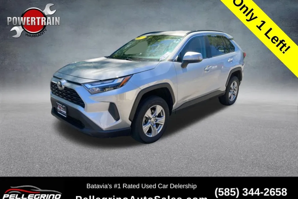 2022 Toyota RAV4 XLE photo 1