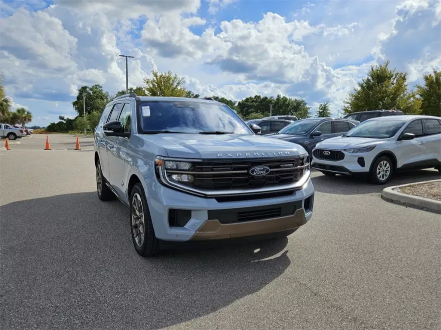 2025 Ford Expedition King Ranch photo 1