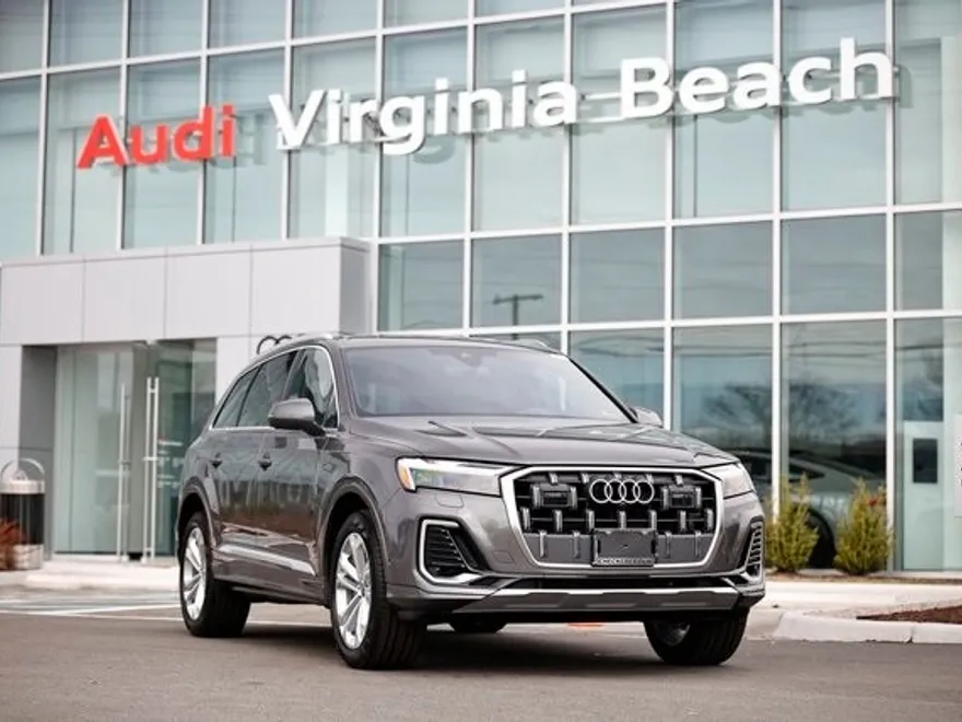 2025 Audi Q7 45 Premium photo 1