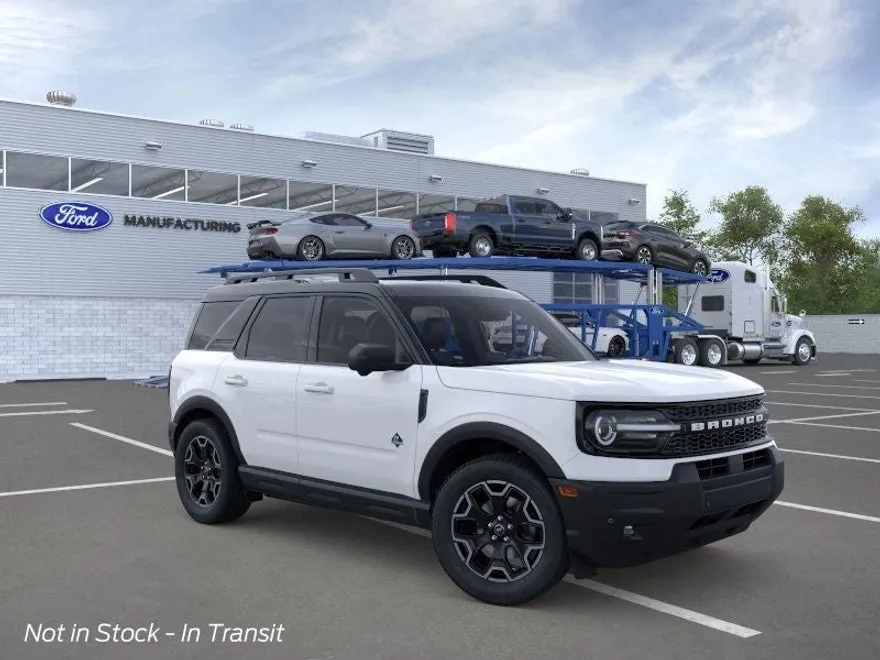 2025 Ford Bronco Sport Outer Banks photo 1