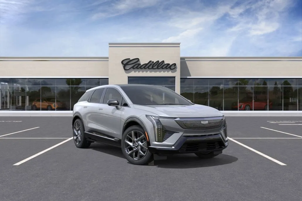 2025 Cadillac Optiq Luxury photo 1