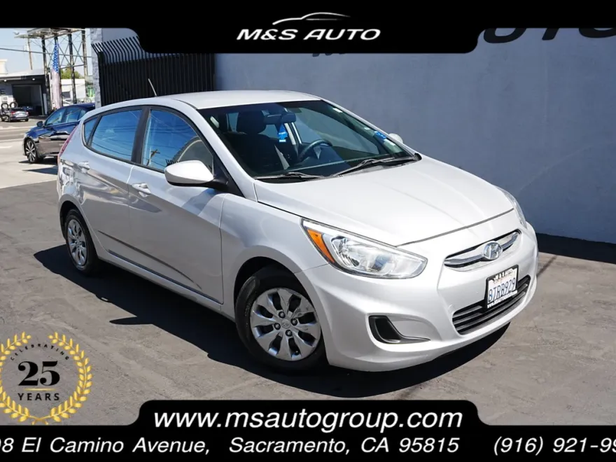 2017 Hyundai Accent SE photo 1