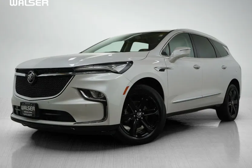 2023 Buick Enclave Essence photo 1