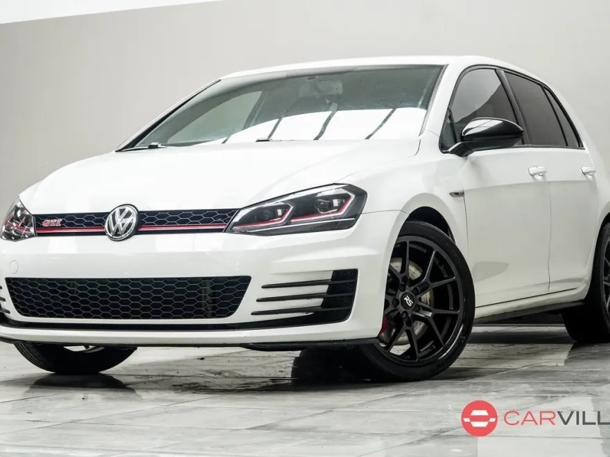 2017 Volkswagen Golf GTI Sport photo 1