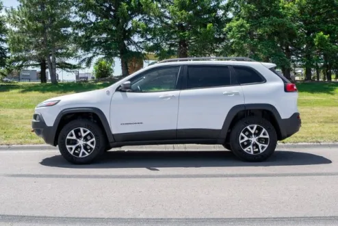 2017 Jeep Cherokee Trailhawk photo 3