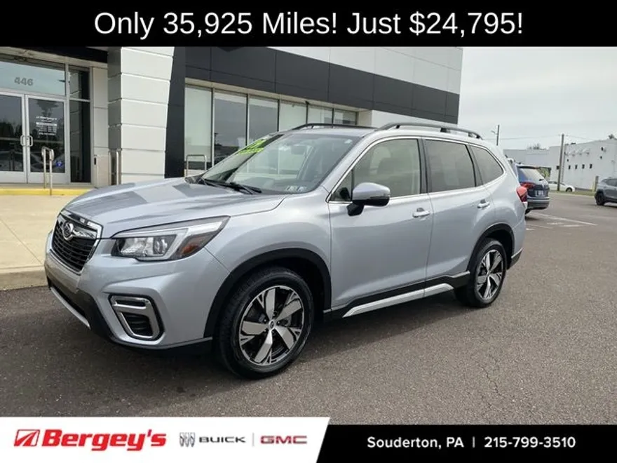 2019 Subaru Forester Touring photo 1