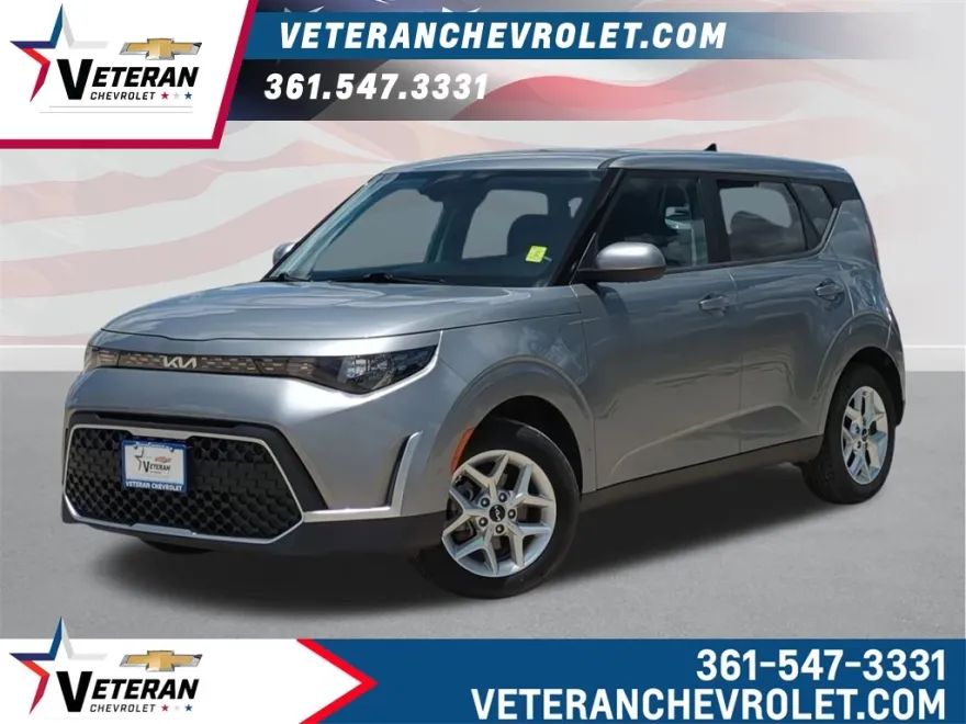 2024 Kia Soul LX photo 1