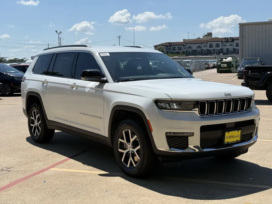 2025 Jeep Grand Cherokee Limited photo 1